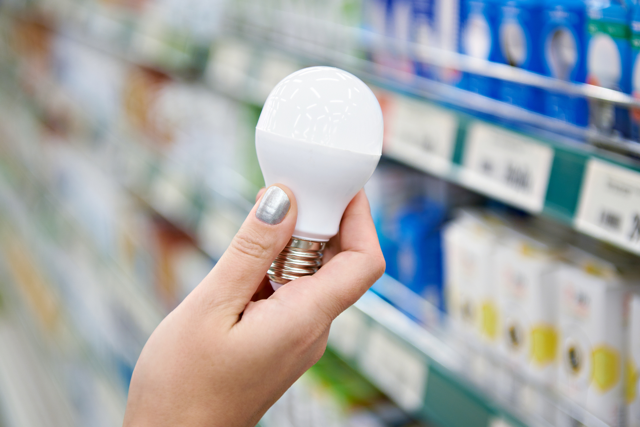 Entenda os riscos de comprar Lâmpada LED Irregular!